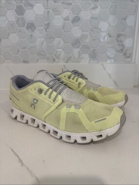 On Cloud 5 Running Shoes